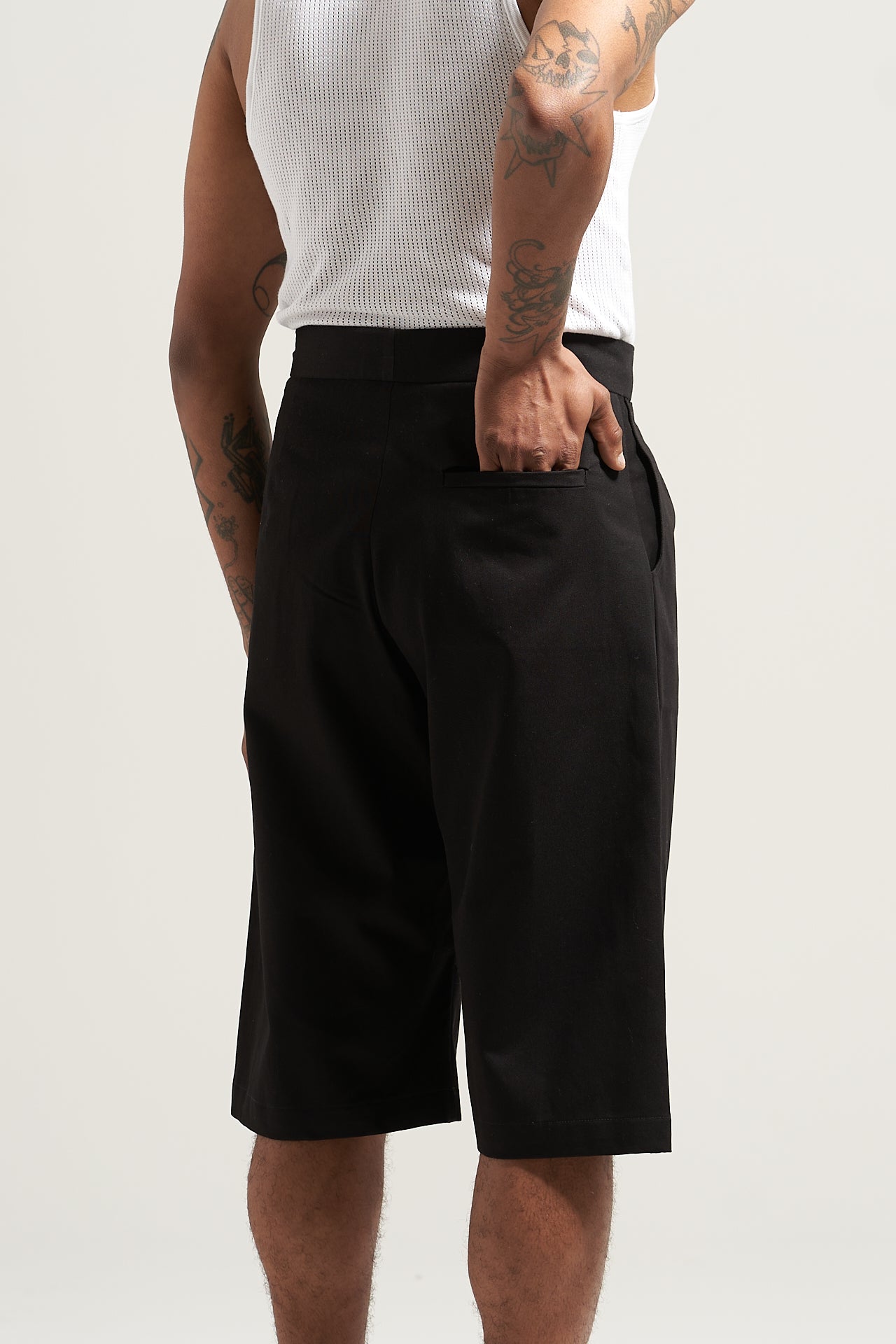 The Black Box Pleat Short