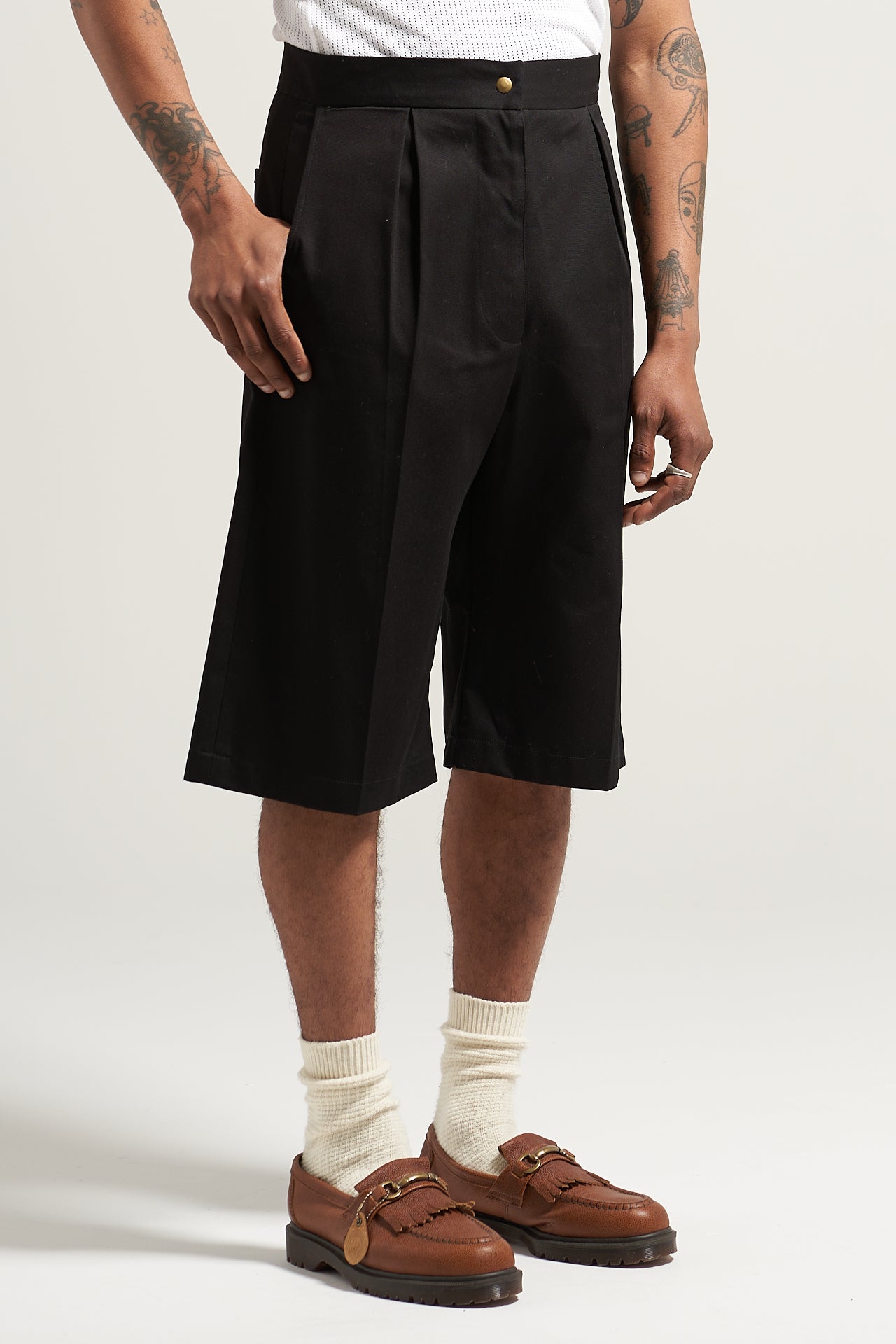 The Black Box Pleat Short