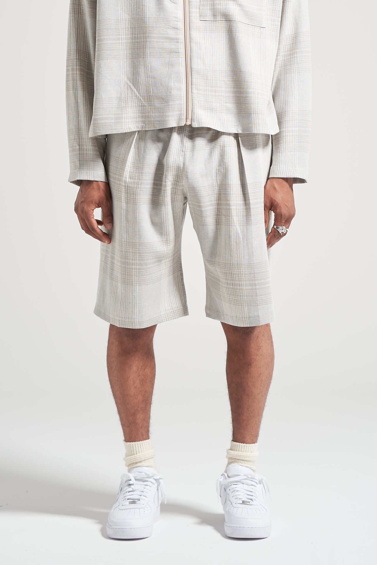 The Ghost Linen Box Short