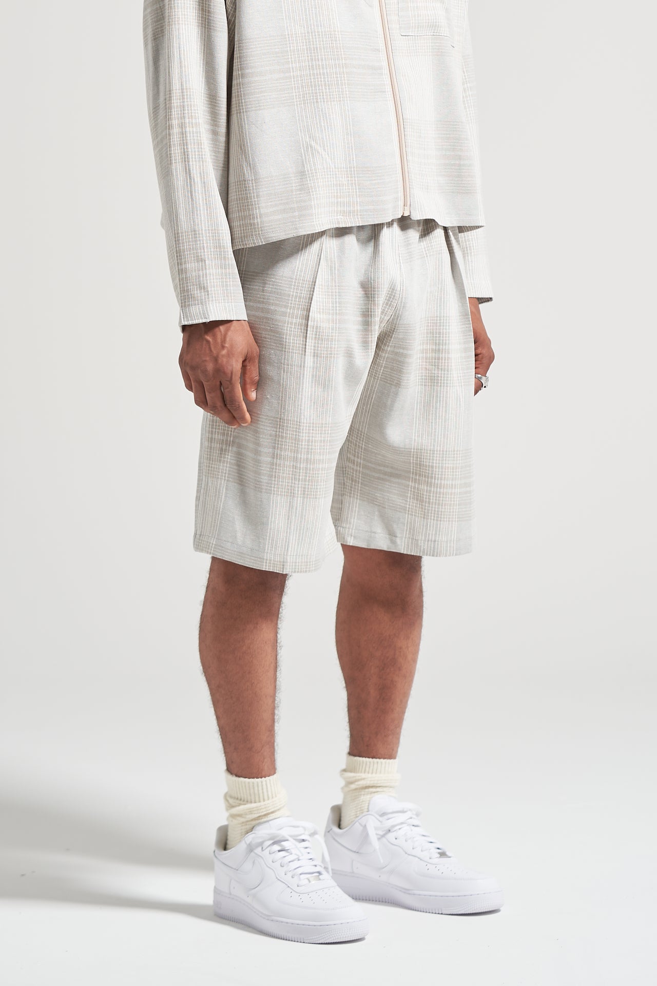 The Ghost Linen Box Short