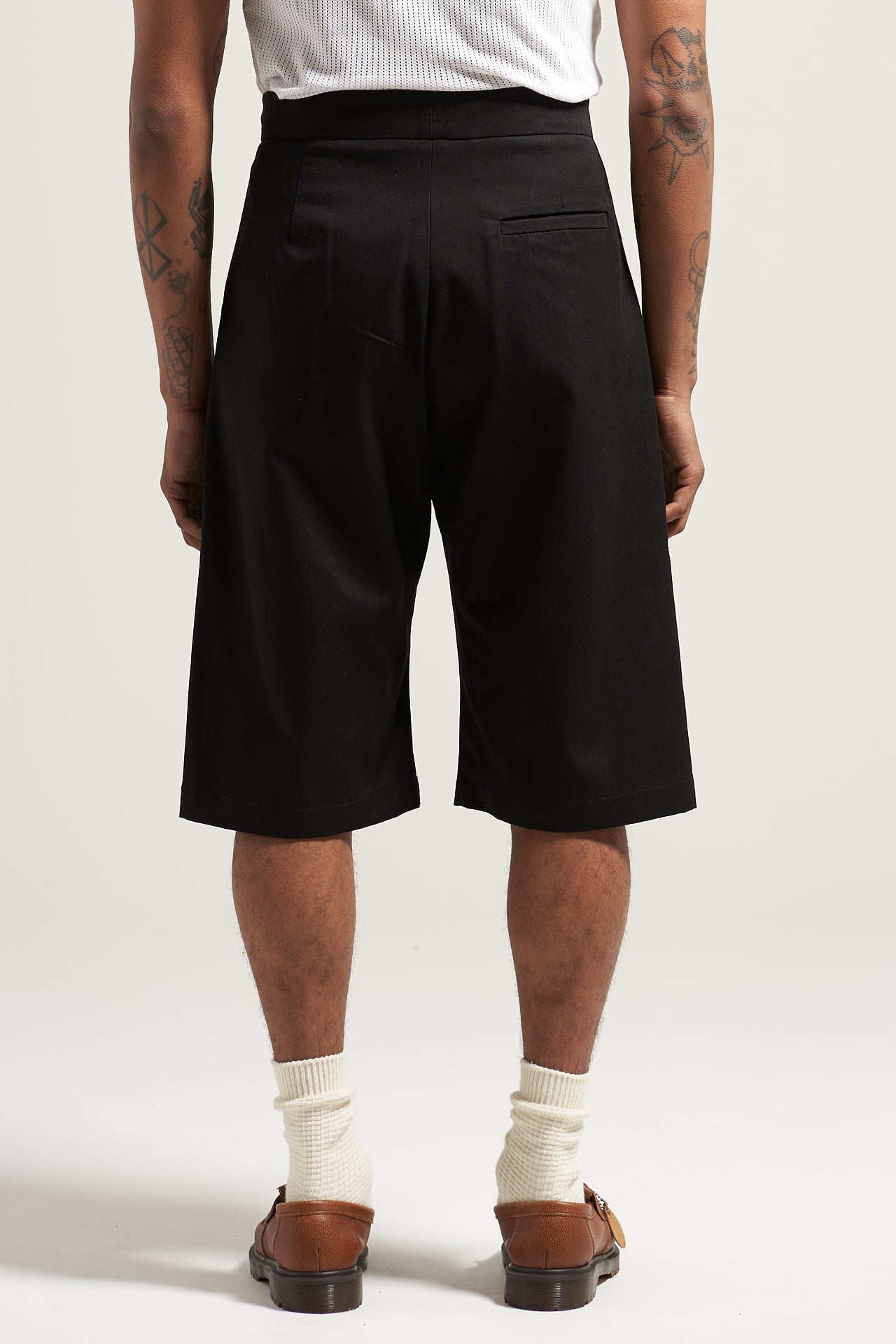 The Black Box Pleat Short