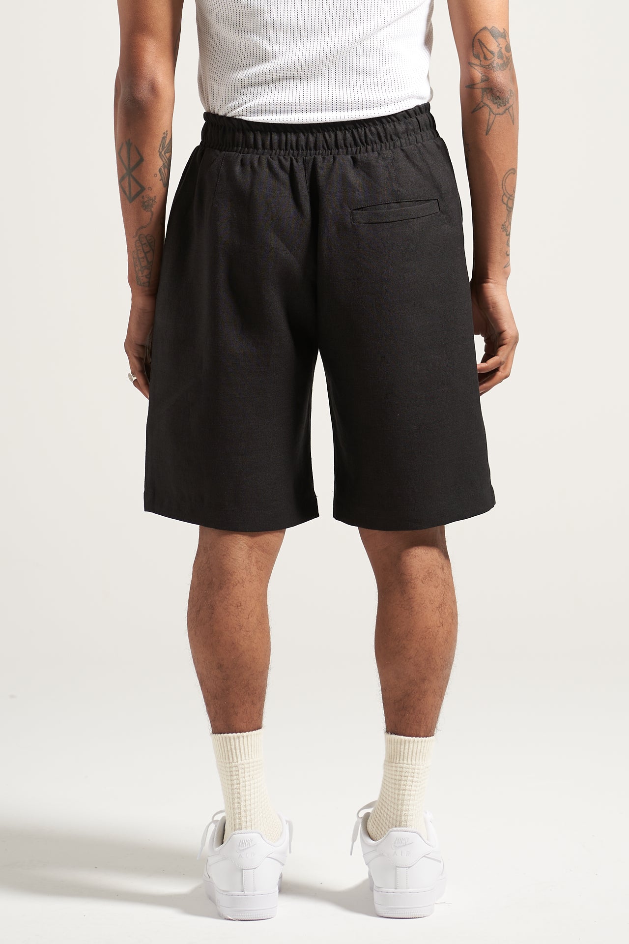 The Blackout Linen Box Short