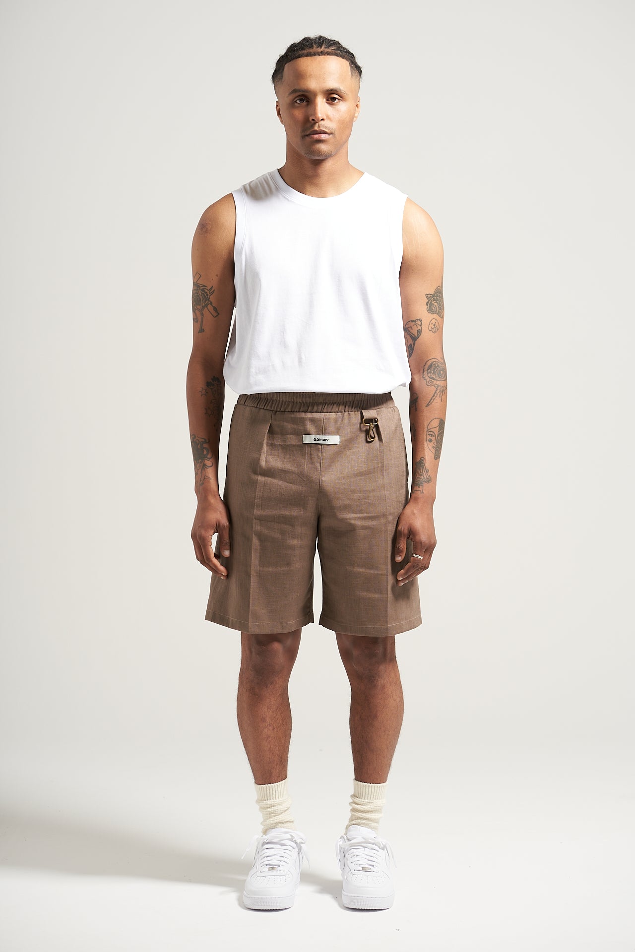 The Walnut Linen Pleat Short