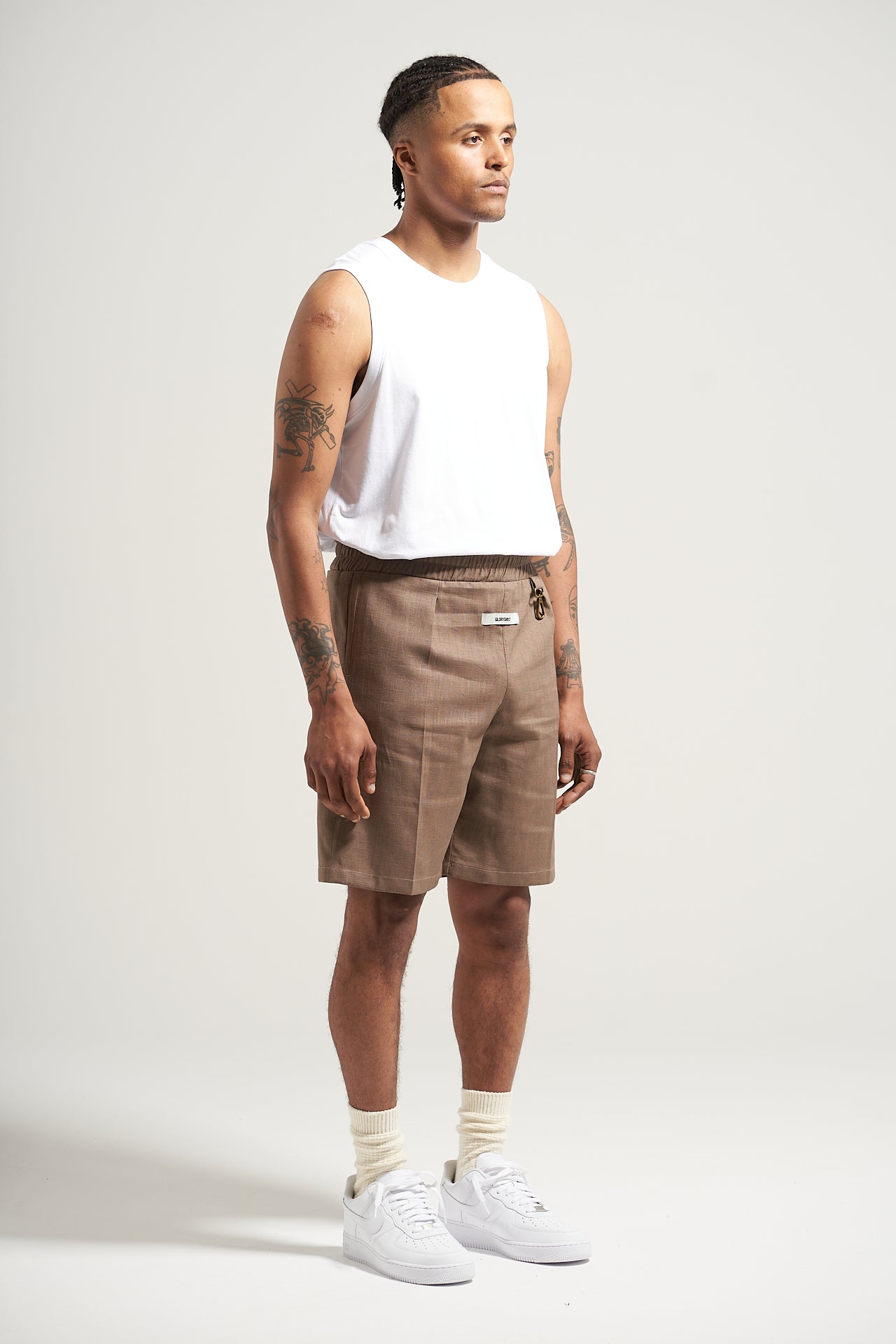 The Walnut Linen Pleat Short