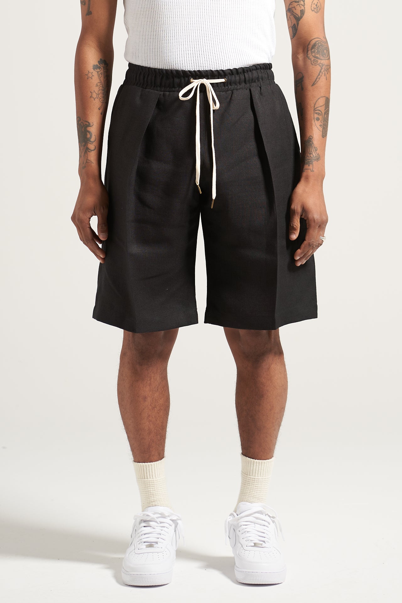 The Blackout Linen Box Short