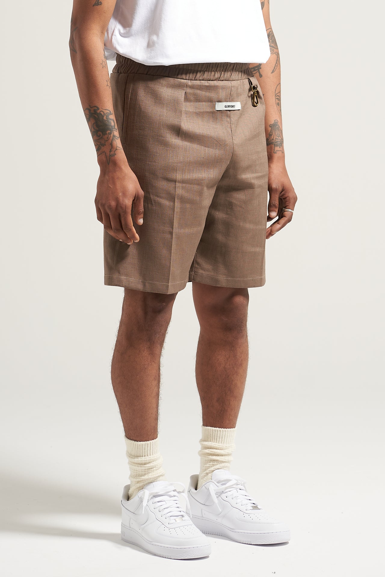 The Walnut Linen Pleat Short