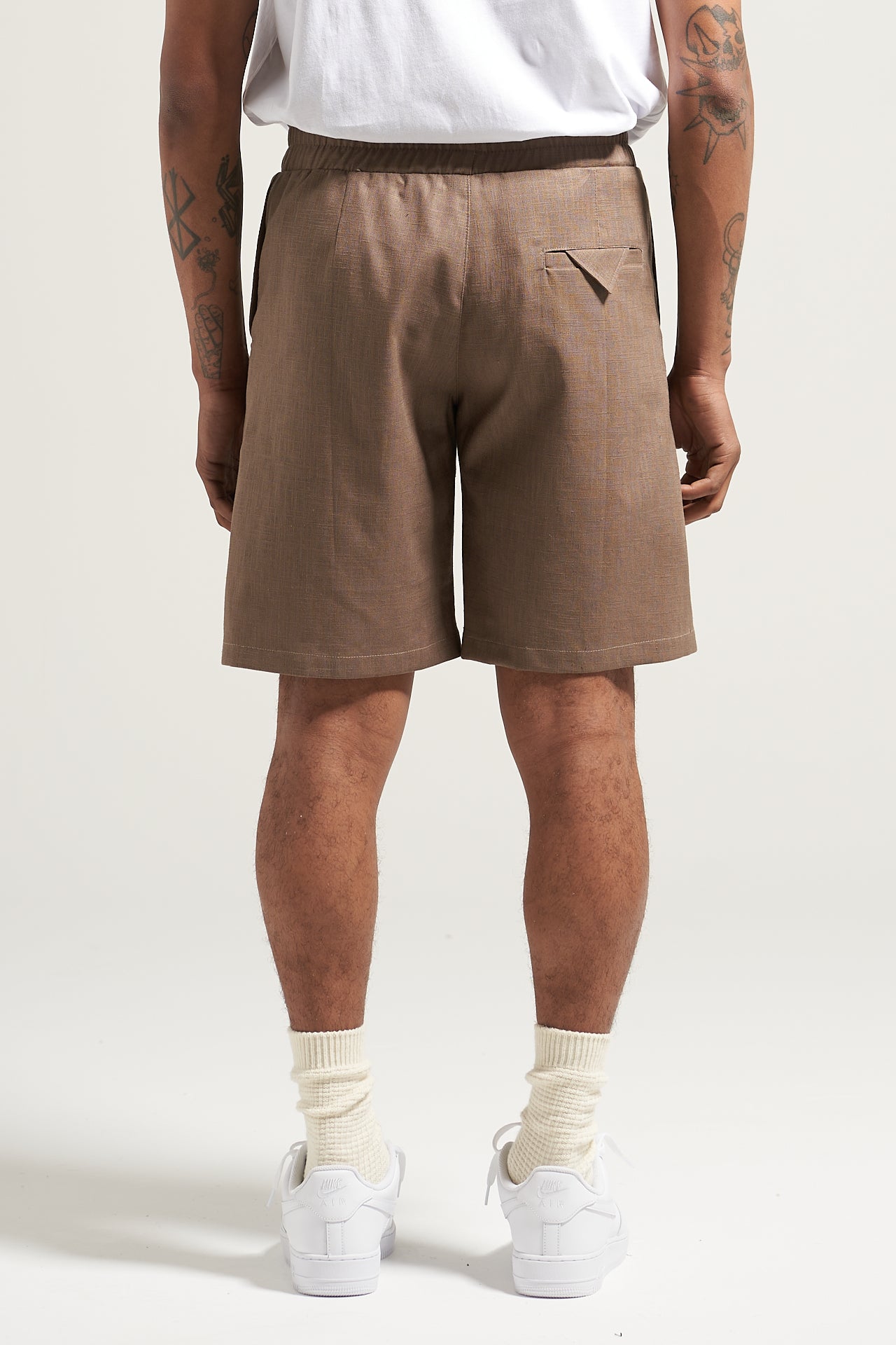The Walnut Linen Pleat Short