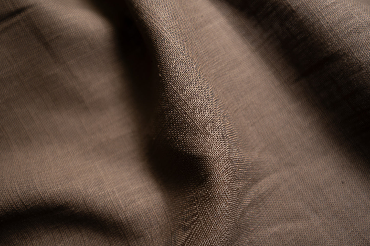 The Walnut Linen Pleat Short