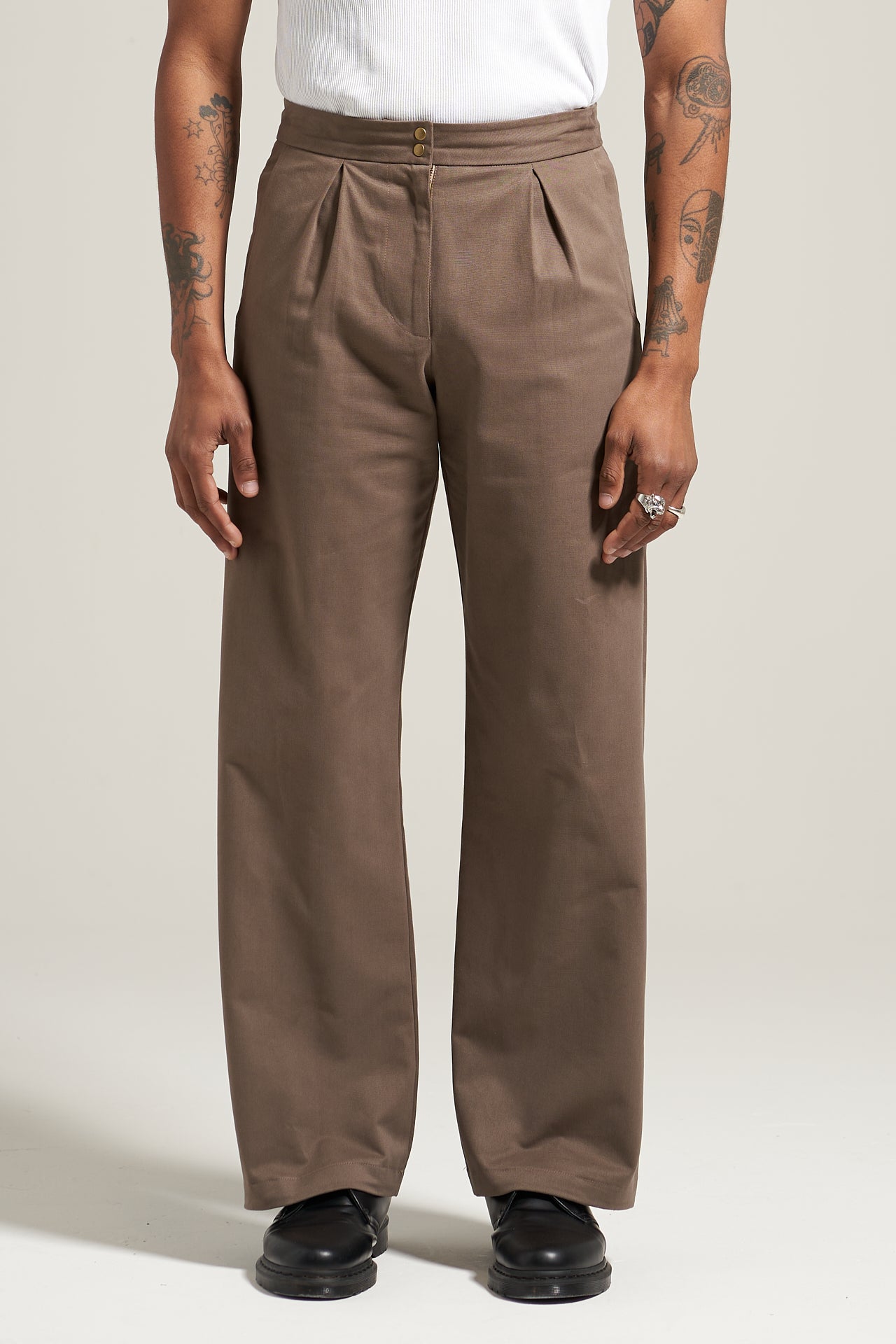 The V2 Tan Pleated Trouser