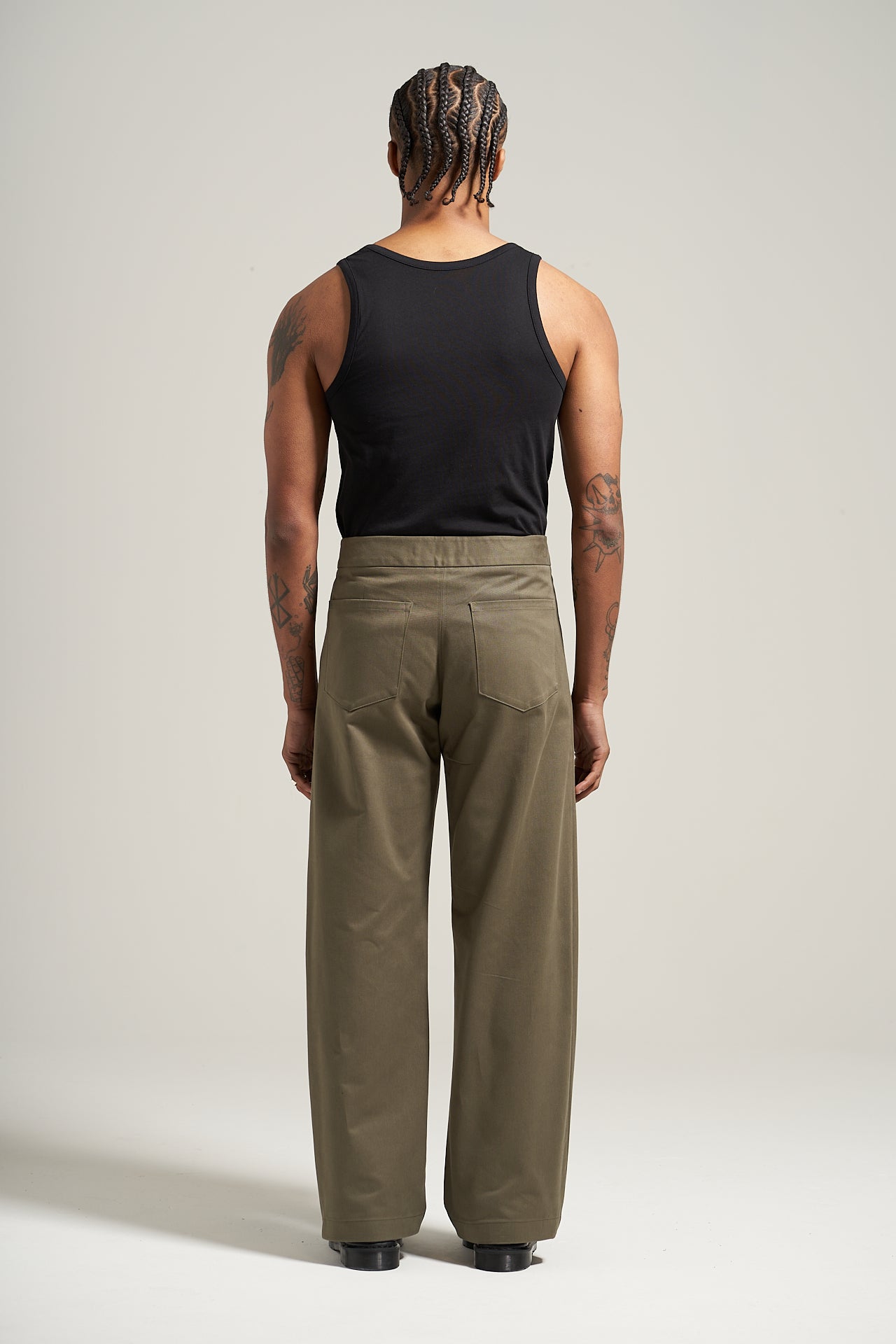 The Olive V2 Pleated Trouser